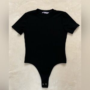 Black short sleeve body suit L *USED&&DRYCLEANED*